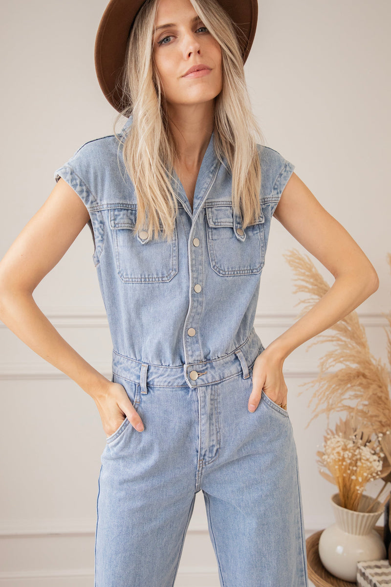 Mila - Stijlvolle jumpsuit met knoopsluiting en trendy wijde pijpjes