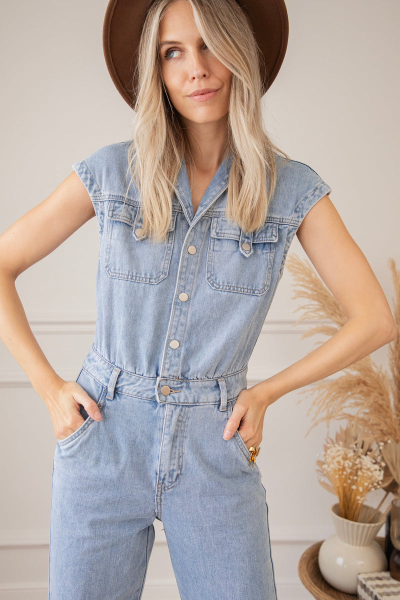 Mila - Stijlvolle jumpsuit met knoopsluiting en trendy wijde pijpjes