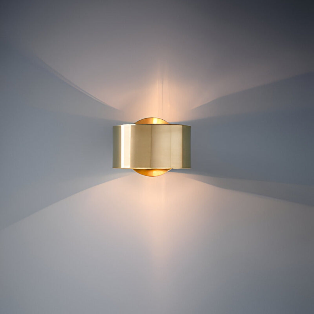 DecoBeam – Wandlamp met IJzeren Constructie en Gouden Afwerking