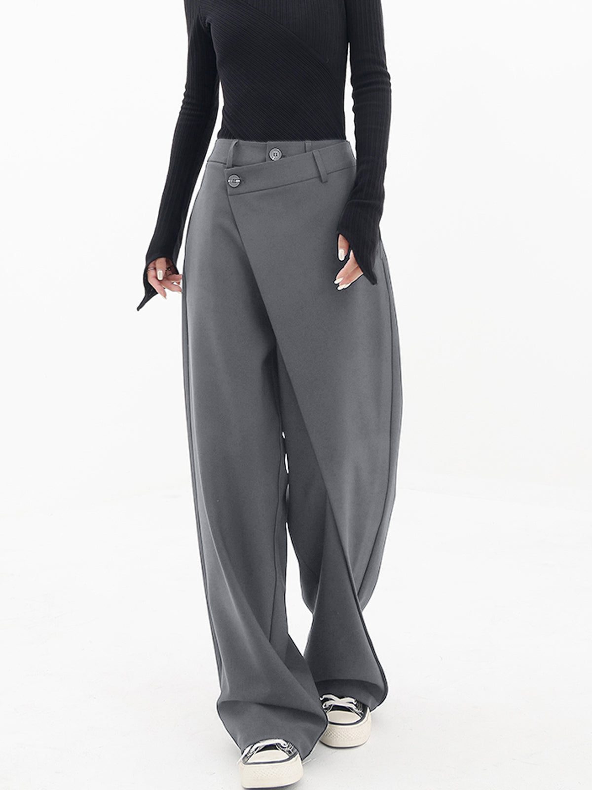 Elara - Asymmetrische broek met wijde pijpen en dubbele knopen