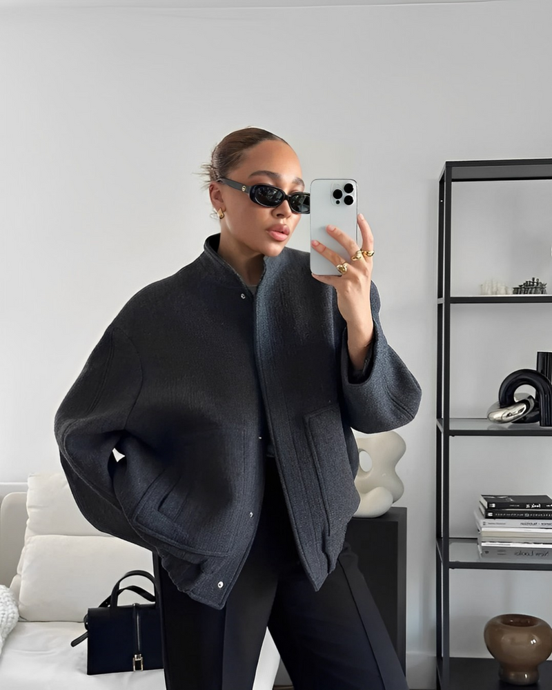 Liana - Comfortabel oversized jasje met knoopsluiting voor een trendy en warme uitstralin