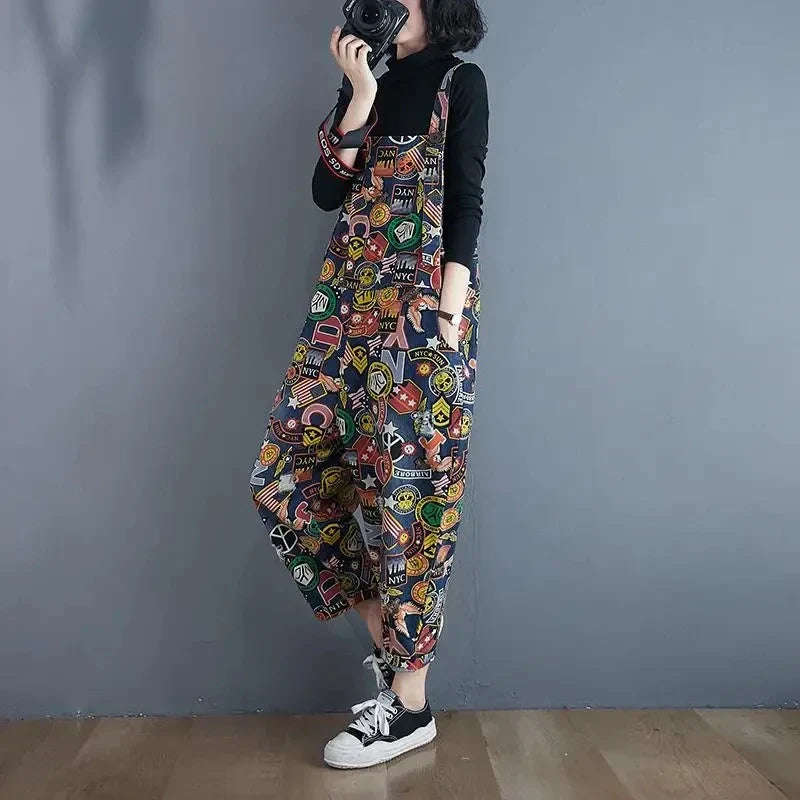 Julia – Stijlvolle tuinbroek jumpsuit met relaxte pasvorm en bedrukte patronen