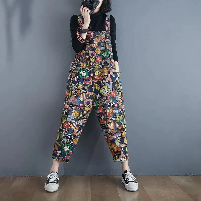 Julia – Stijlvolle tuinbroek jumpsuit met relaxte pasvorm en bedrukte patronen