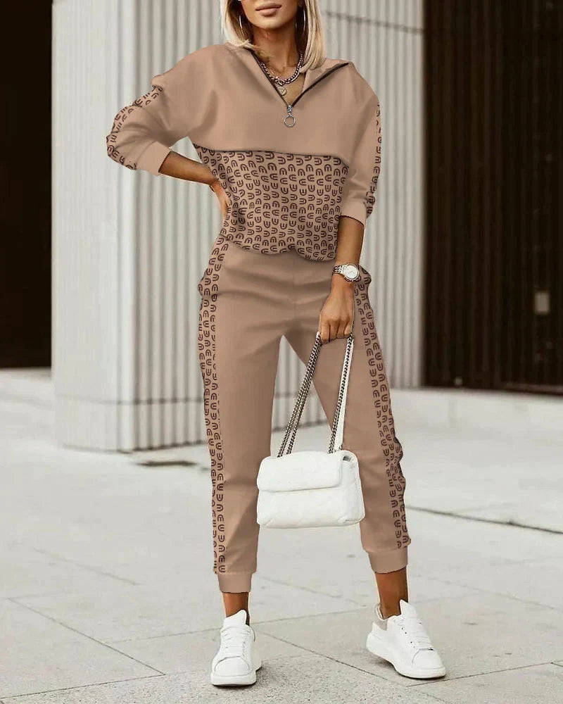 Chloe - Stijlvol Geruit Sweatshirt en Jogger Set met Ziper Hals