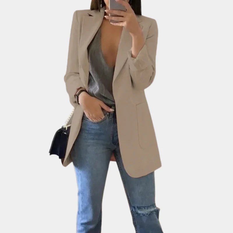 Sophia - Getailleerde blazer met ingekeepte revers en eenknoopssluiting