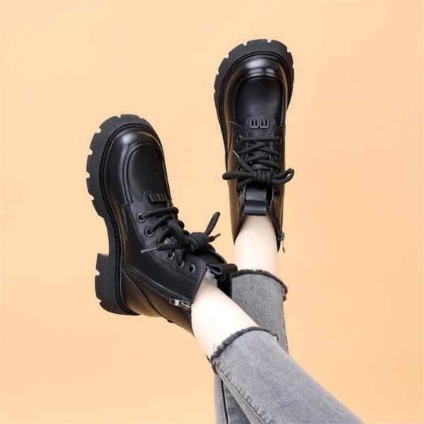 Leni - Warme enkellaarsjes met zijrits en zachte bontvoering