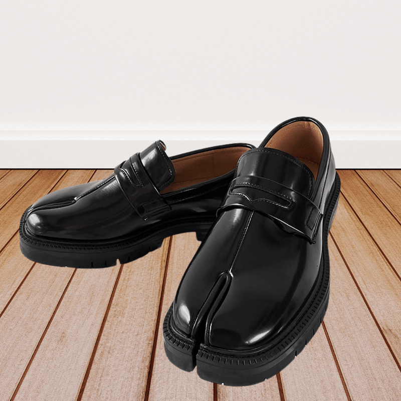 Kai - Moderne Split-Toe Schoenen met Stijlvol Riempje