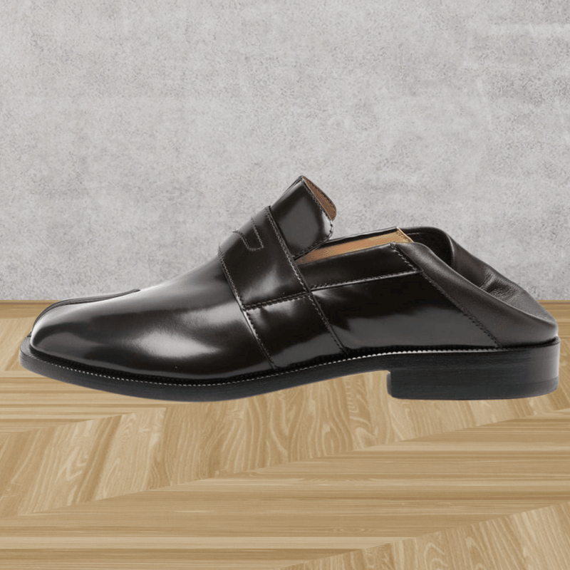 Kai - Moderne Split-Toe Schoenen met Stijlvol Riempje