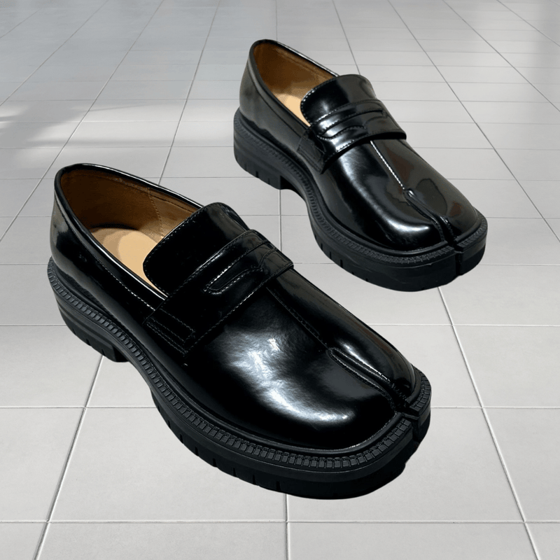 Kai - Moderne Split-Toe Schoenen met Stijlvol Riempje