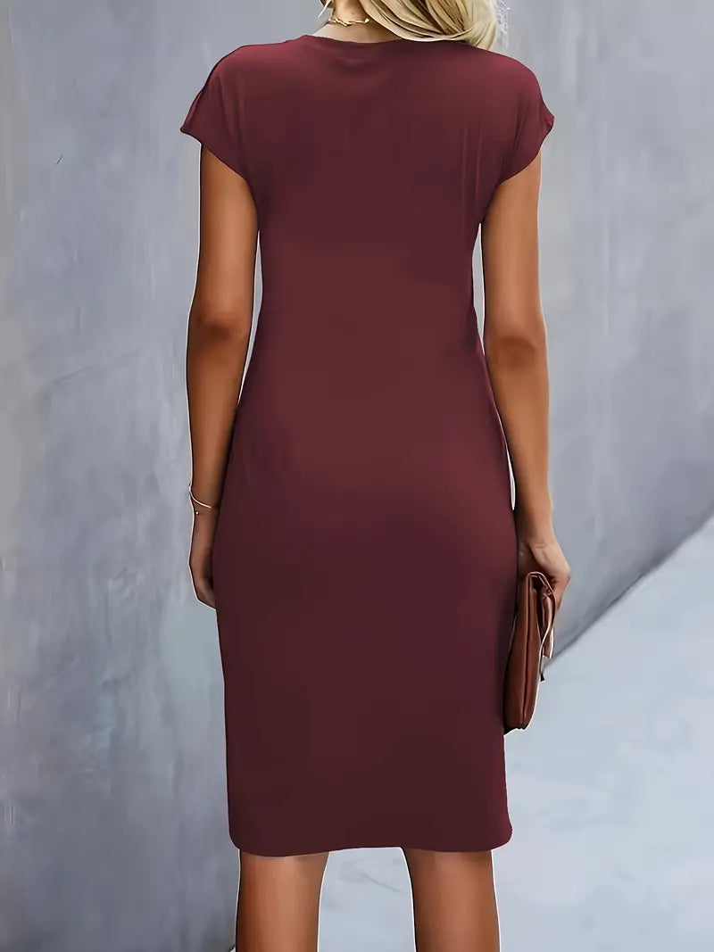 Naina - Chique midi-jurk met ronde hals en flatterend getailleerd silhouet