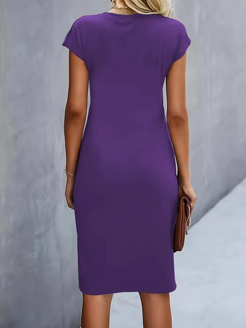 Naina - Chique midi-jurk met ronde hals en flatterend getailleerd silhouet