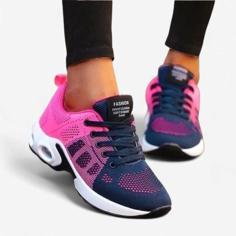 Patricia – Ronde Teen Sneakers met slip on en Vetersluiting