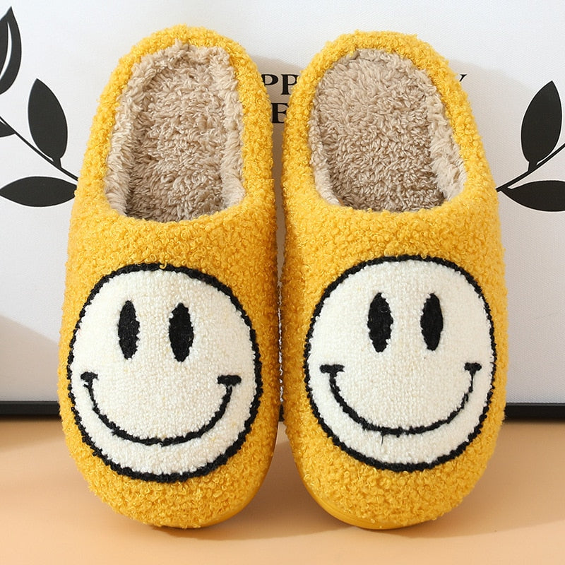 Anna– Slippers met Geborduurd Smiley Design en Nepbont Voering