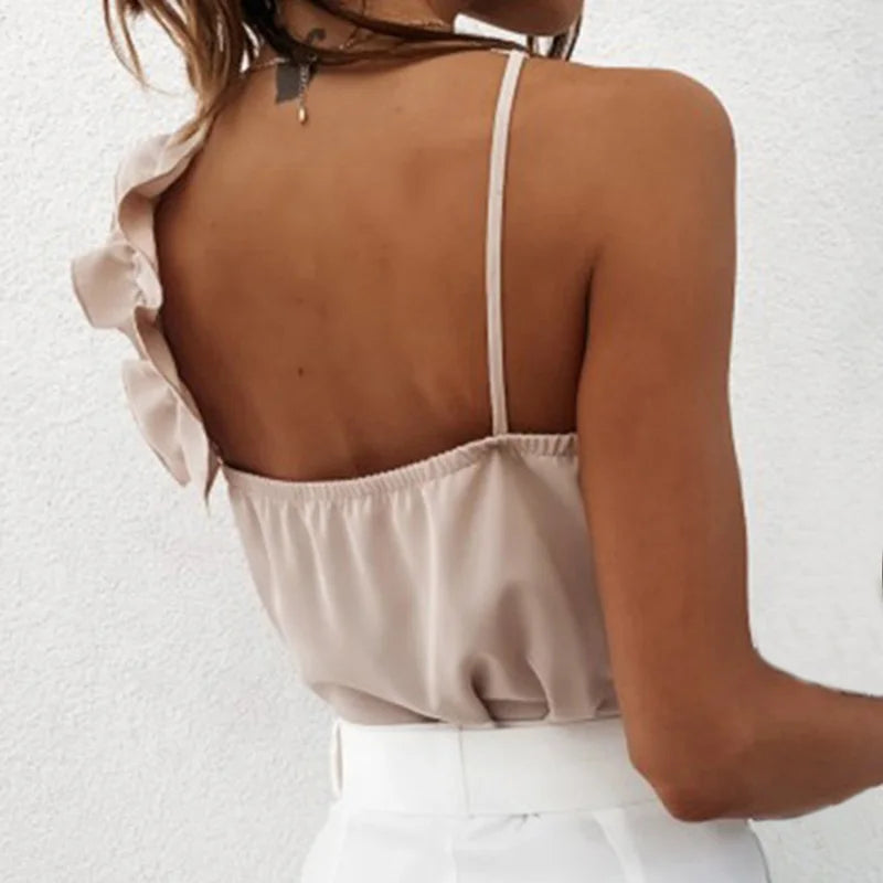Leony - Moderne top met diepe V-hals en open rugontwerp