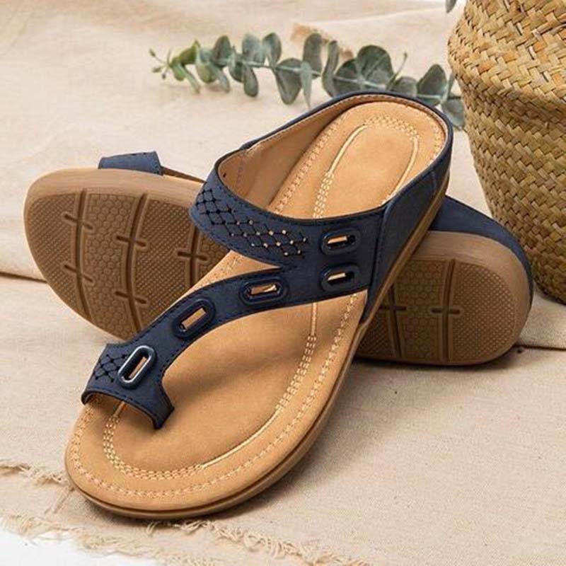 Mira – Trendy instapsandalen met gevlochten bandjes en lichtgewicht zool