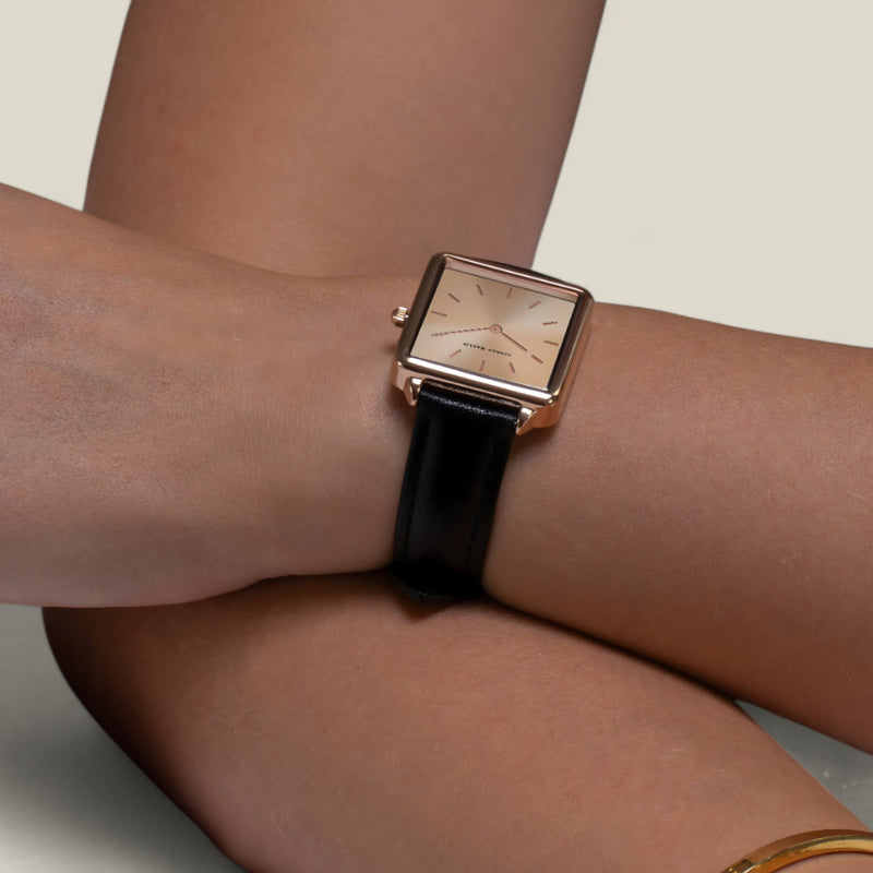 Clara - Tijdloos vierkant horloge met elegant ontwerp voor veelzijdige styling