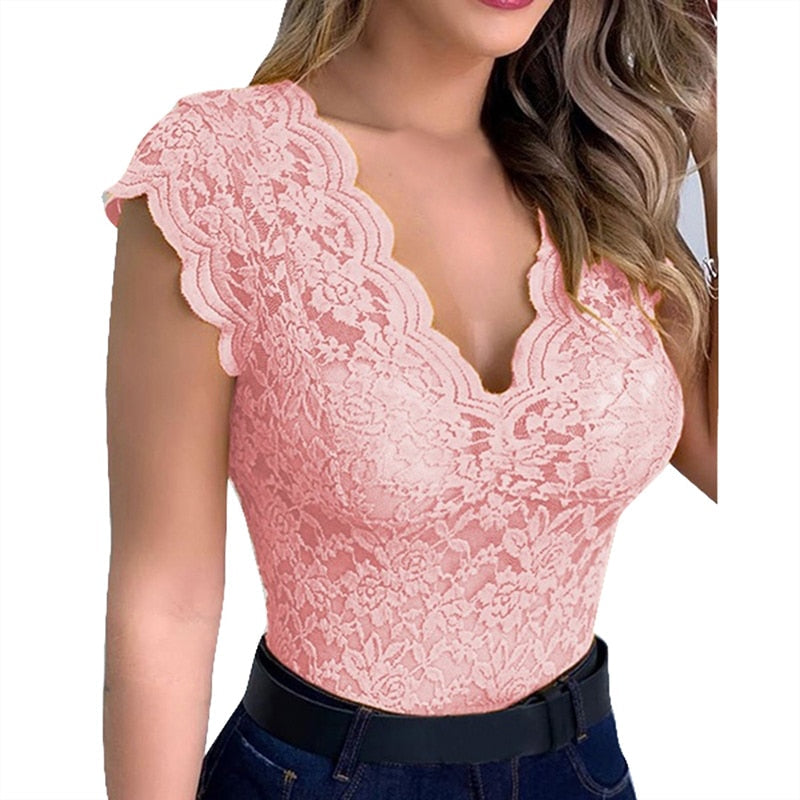 Chloe – Trendy mouwloos topje met diepe V-hals en verstelbare bandjes