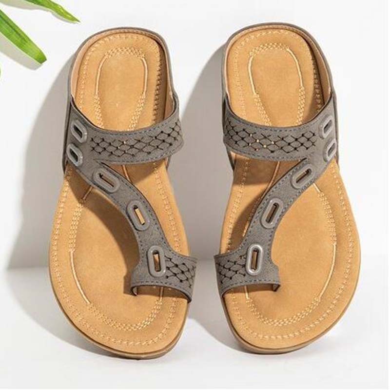 Mira – Trendy instapsandalen met gevlochten bandjes en lichtgewicht zool