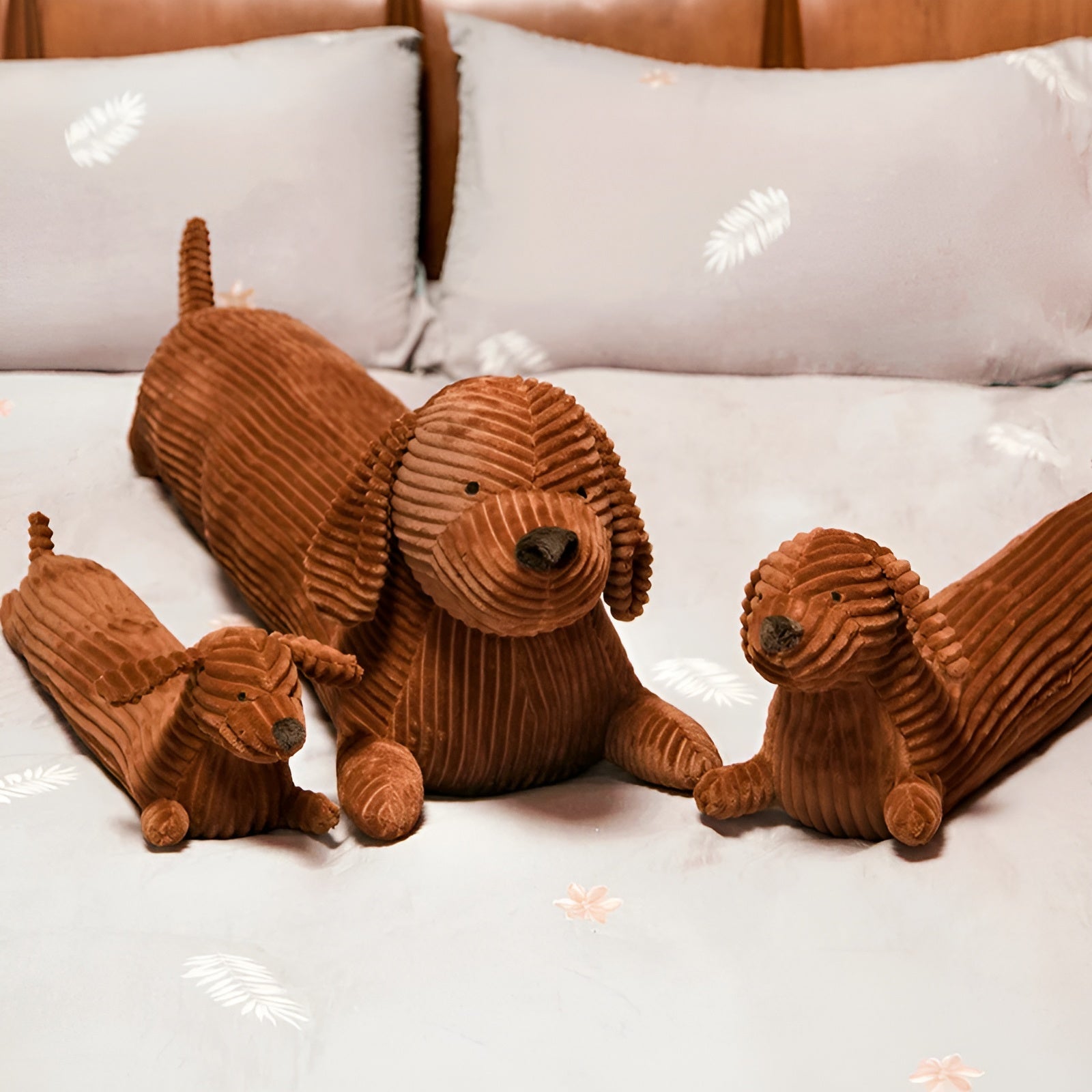 CuddlePup - Zacht teckel pluche kussen voor ultiem comfort
