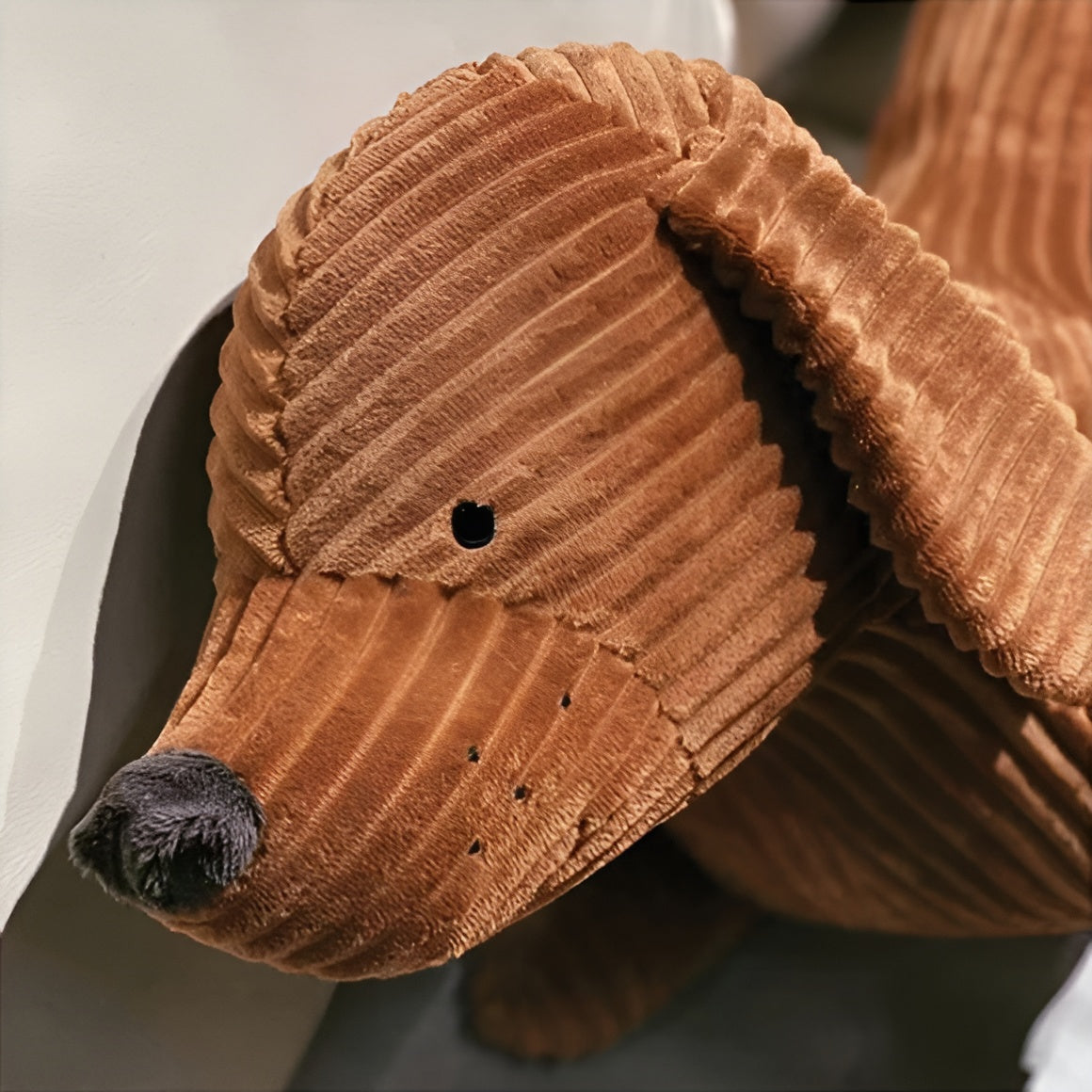 CuddlePup - Zacht teckel pluche kussen voor ultiem comfort