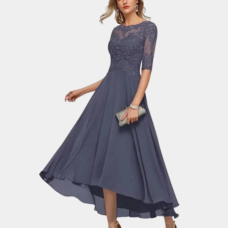 Bela– Elegante jurk met driekwartmouwen Met kantdetails en vloeiende rok
