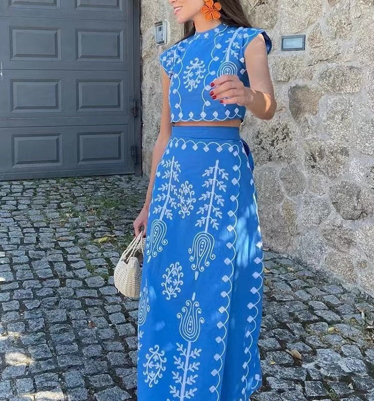 AuraGlide - Crop Top & Rok Ensemble