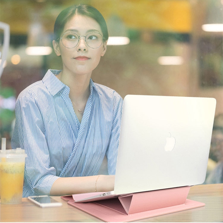 FlexiGuard - Multifunctionele laptophoes met ingebouwde standaard en polssteun