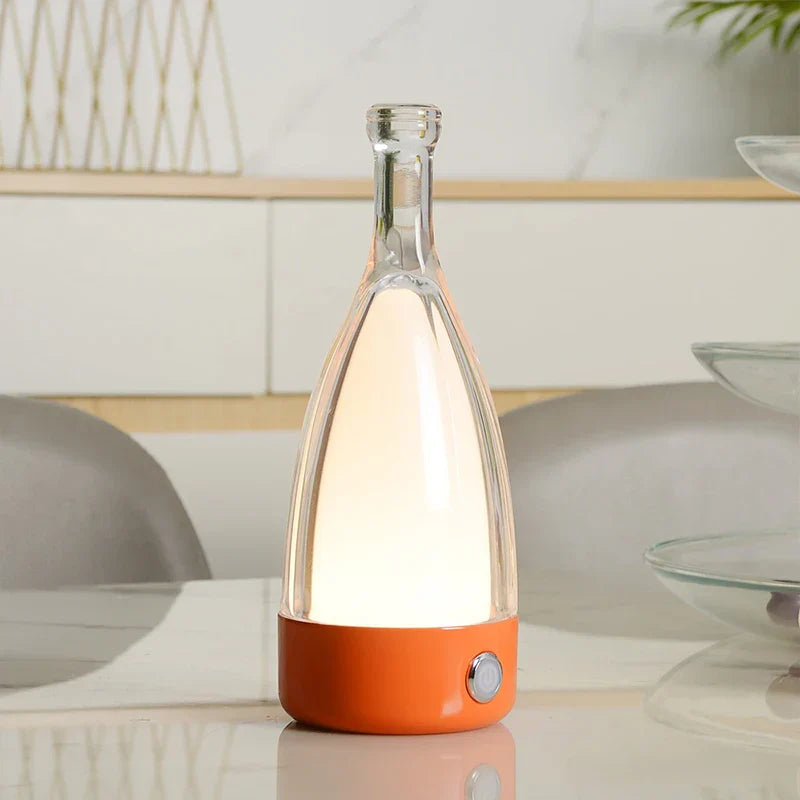 ClaroBottle – Tafellamp met flesvormig silhouet en cilindrische boveneenheid