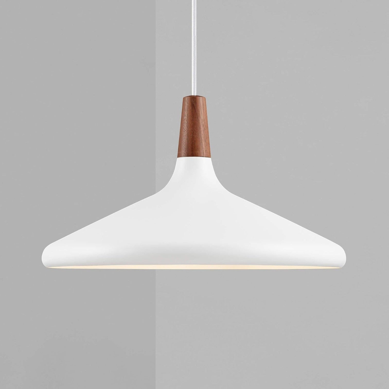 LumaNord – Hanglamp met IJzeren en Houten Kap