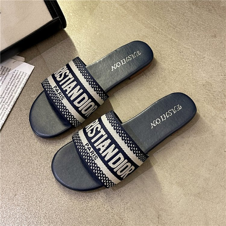 Nora - Comfortabele instappantoffels met brede band en flexibele pasvorm