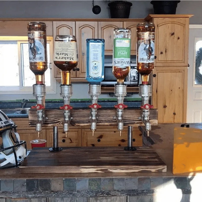 PourLoom - Elegante houten drankdispenser met tijdloos silhouet en soepel stromende kraan