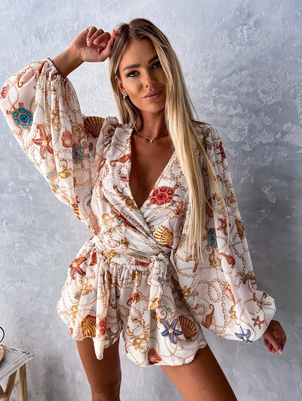 Alice - Luxueuze diepe V hals jurk met geprinte lantaarnmouw