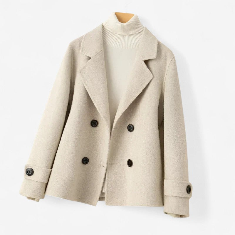 Veloria – Dubbelrijige jas met reverskraag