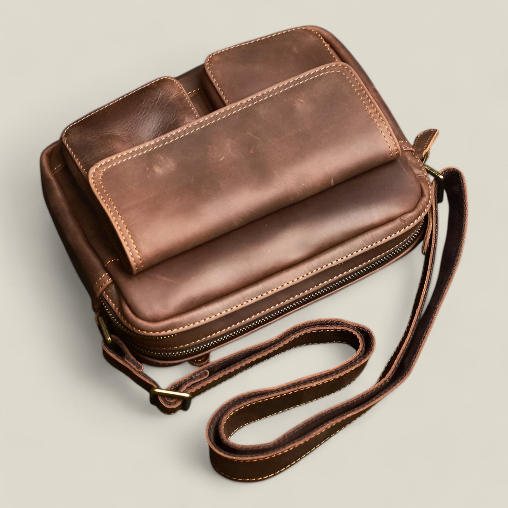 David - Elegante vintage schoudertas met een ruim ontwerp en stijlvolle afwerking