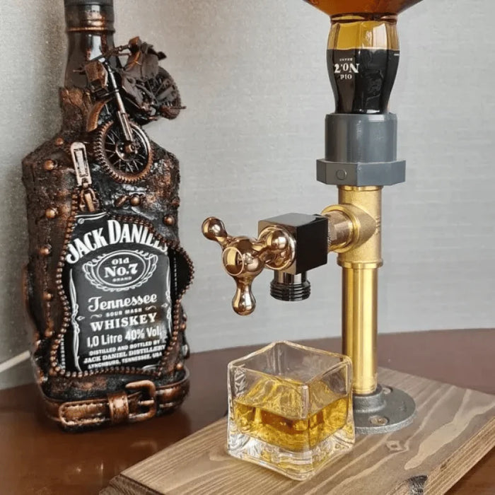 PourLoom - Elegante houten drankdispenser met tijdloos silhouet en soepel stromende kraan