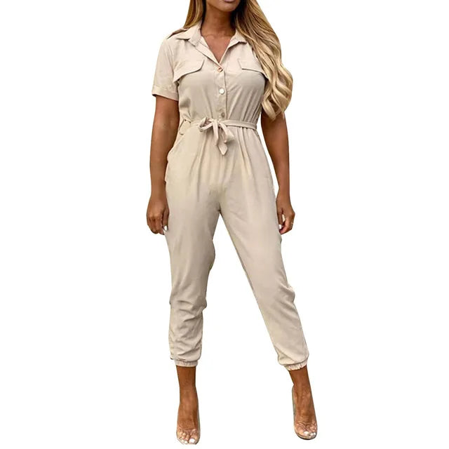 Mila – Chique jumpsuit met riem Korte Mouwen en Zakken