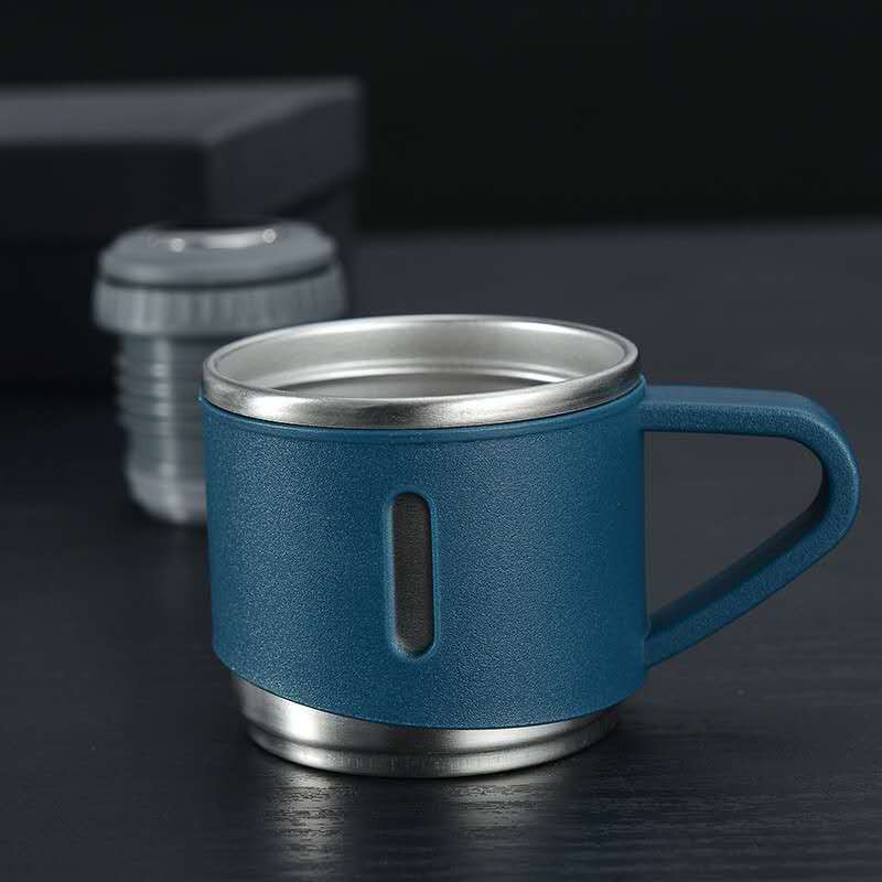 BrewCarry – Moderne thermosfles met bekerdeksel en langdurig warmtebehoud