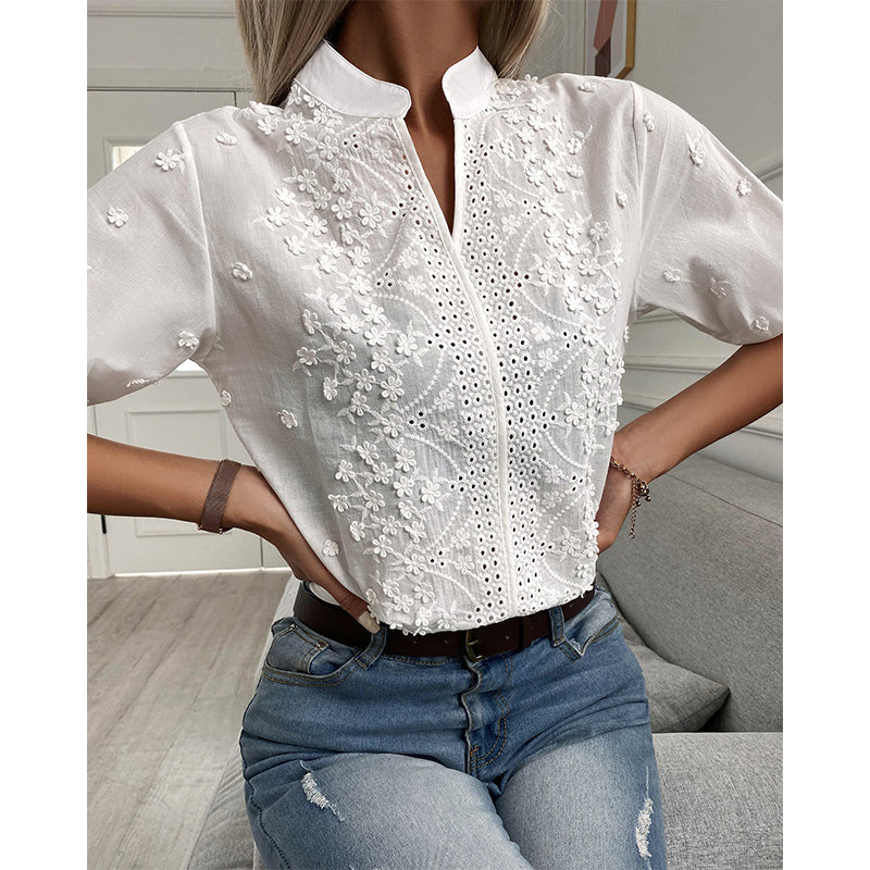 Sophia - Elegante blouse met V-hals en knoopsluiting voor