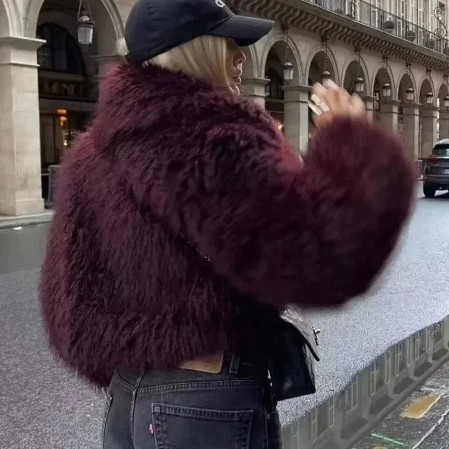 Melanie – Winterjas van Imitatiebont met Lange Mouwen en Gevoerd Interieur