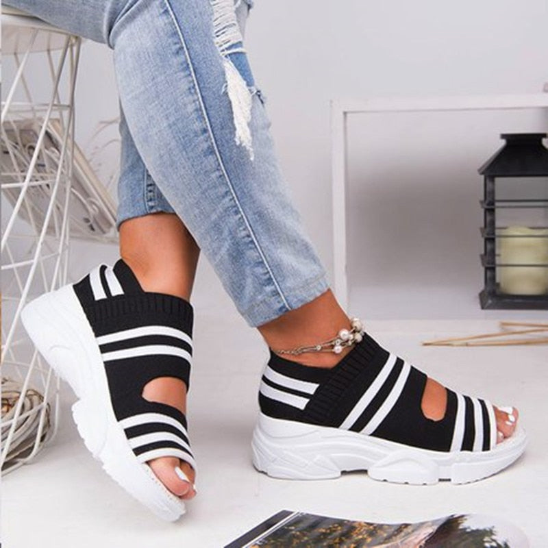 Melanie - Slip-On sandalen met Uitgesneden ontwerp en dikke zool