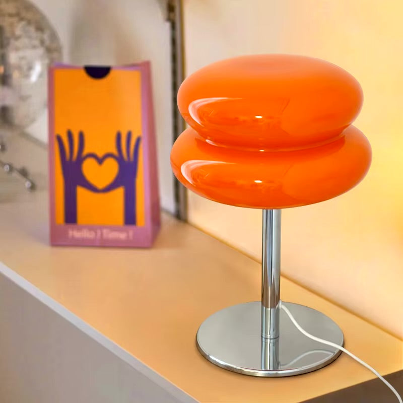 MiraCloud - Retro-geïnspireerde tafellamp met een zachte, wolkachtige gloed