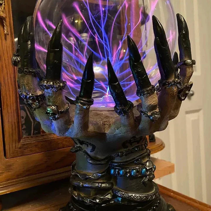 DarkAura - Gotische skelet handlamp met gloeiende kristallen bol