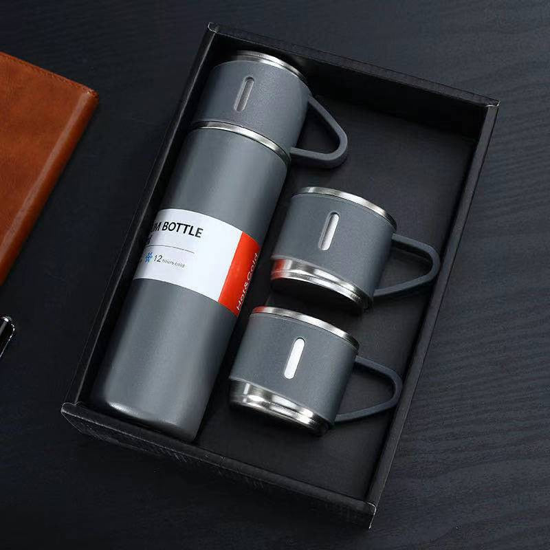 BrewCarry – Moderne thermosfles met bekerdeksel en langdurig warmtebehoud