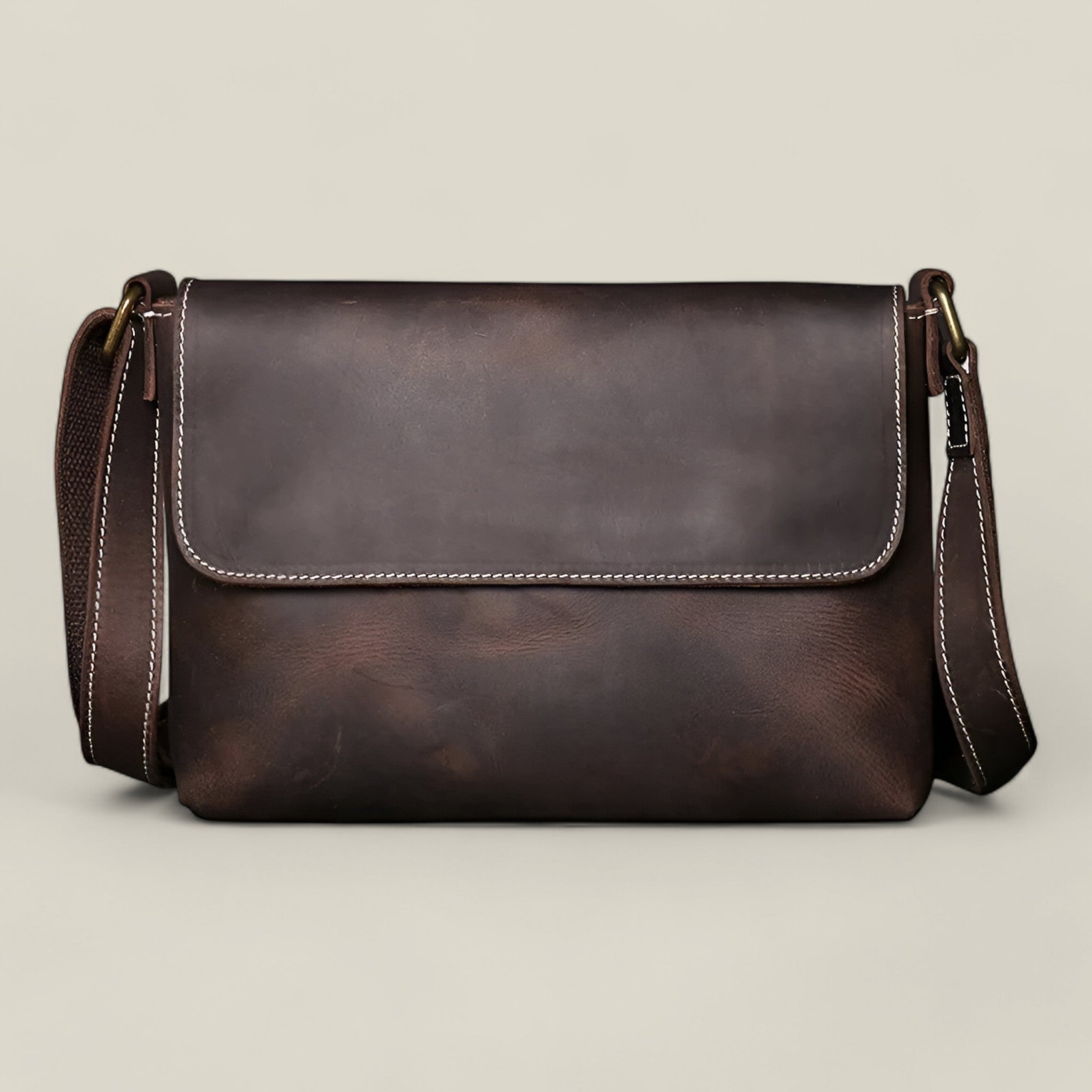 Elijah - Strakke vintage schoudertas met ruim interieur en ergonomische riemen