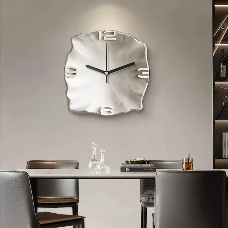 LuxClock- Wandklok met abstract ontwerp voor een elegante touch
