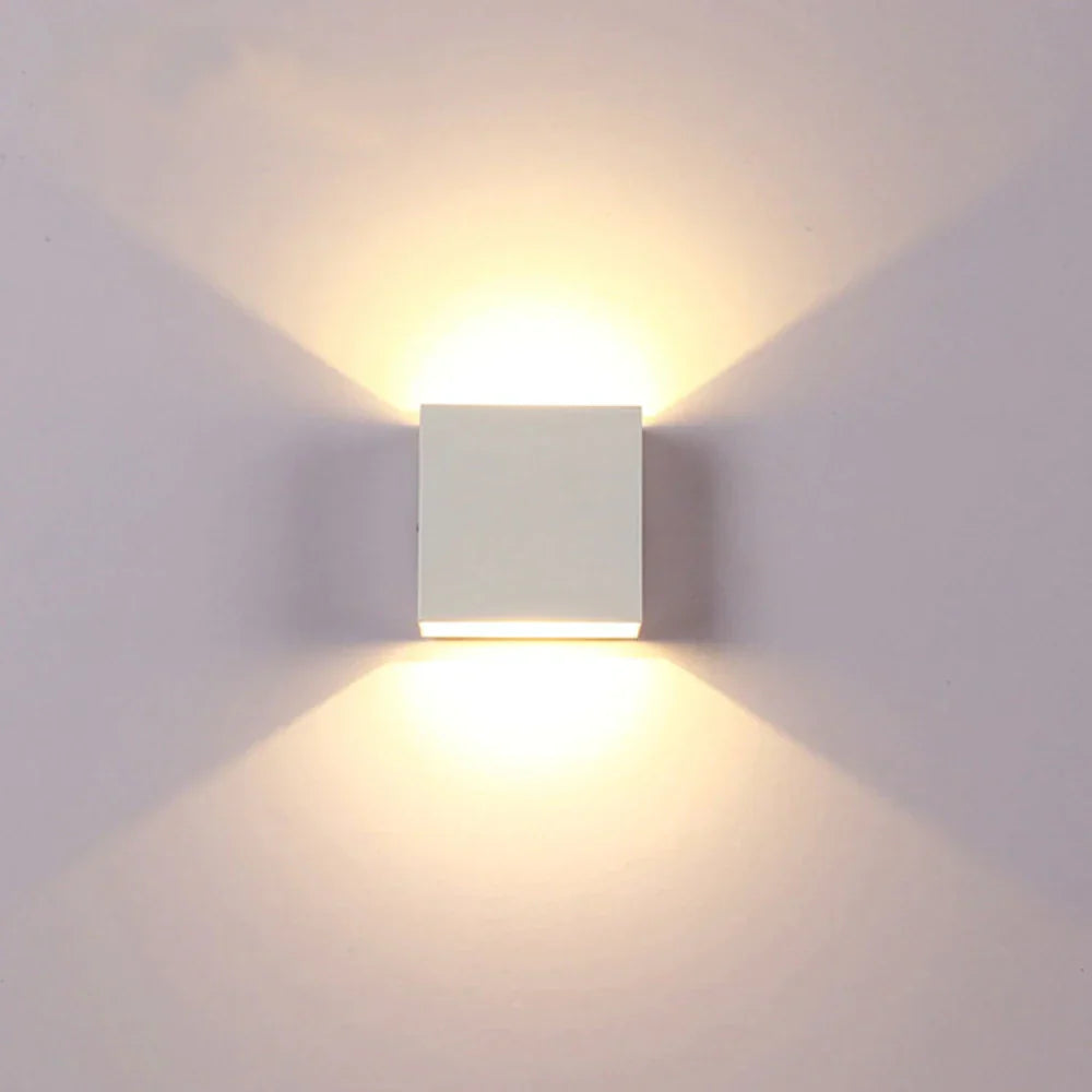LumeBright – Elegante wandlamp met zachte gloed voor een gezellige sfeer