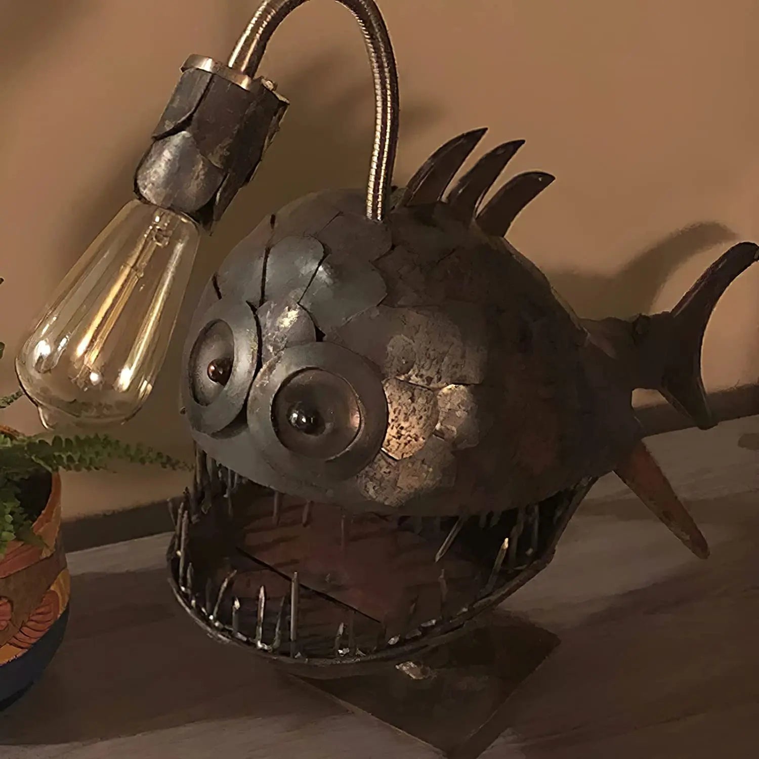 GlowFish - Retro zeeduivel tafellamp met uniek ontwerp