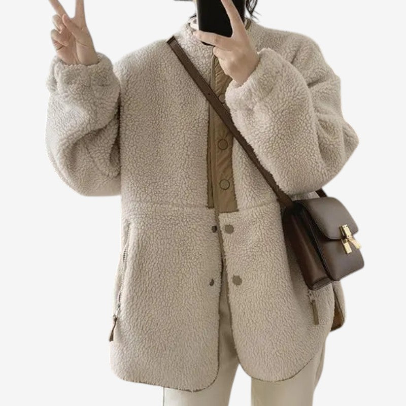 Lurisa – Lange Mouw Jas met Knopen en Zijzakken