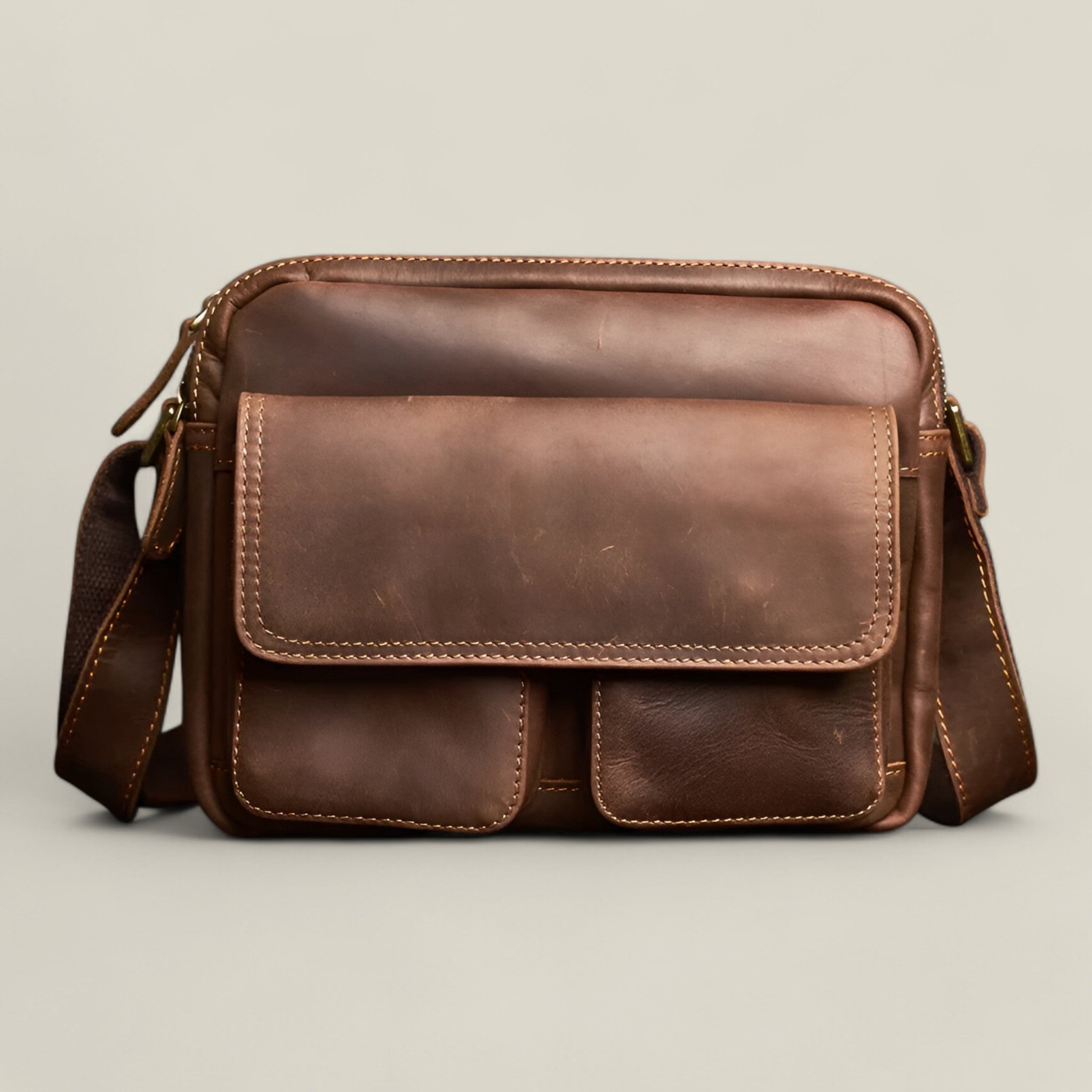 David - Elegante vintage schoudertas met een ruim ontwerp en stijlvolle afwerking