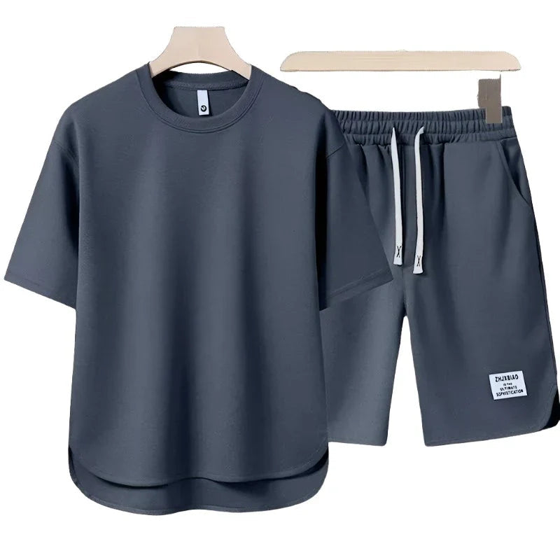 James - Casual tweedelig setje met relaxed fit t-shirt en short